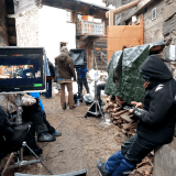 L'équipe de tournage de Winter Palace a pris ses quartiers dans les ruelles de Fäld (Binntal) cette semaine.